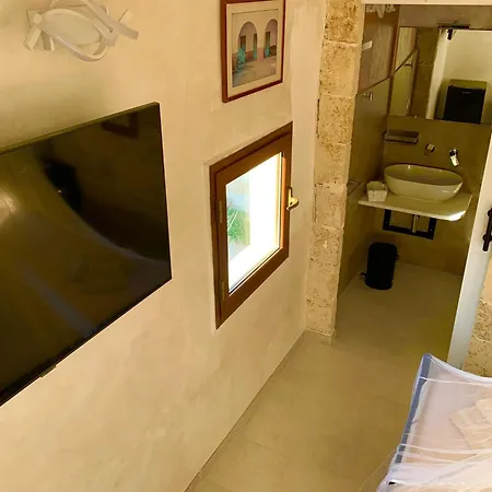 Πανσιόν Centro Storico 3*